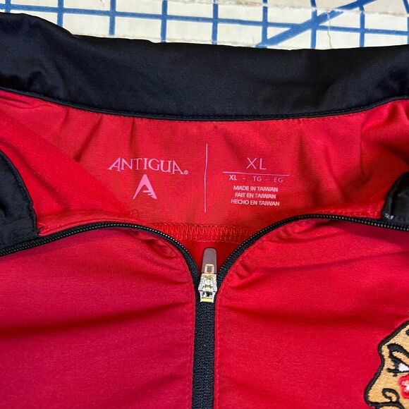 Chicago Blackhawks Quarter Zip Pullover Size XL Lightweight Breathable Red Gray - Picture 6 of 7